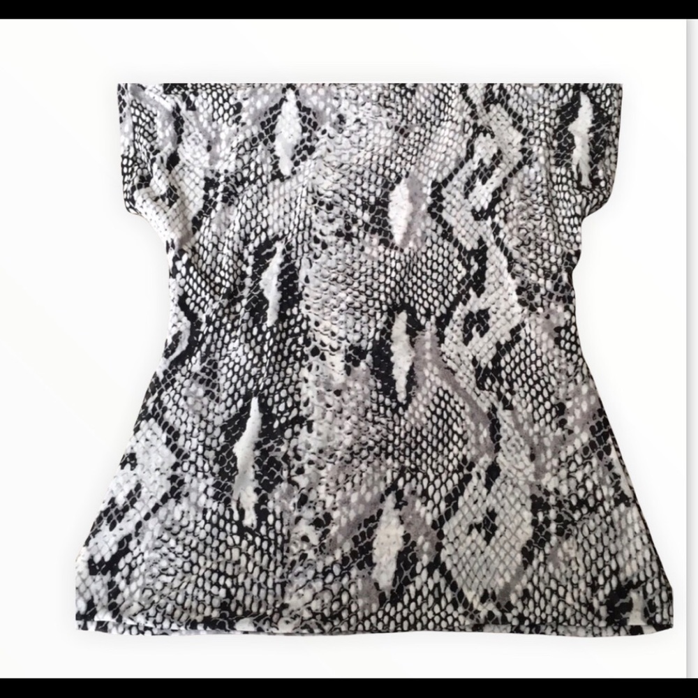 🔴Black/White/Grey Animal Print Top - Picture 6 of 8